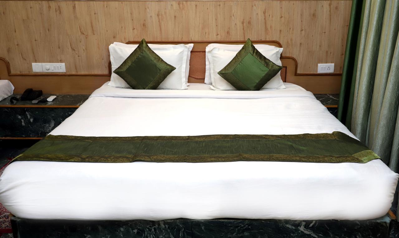 Oyo 22075 Hotel Bali Palace Katra  Dış mekan fotoğraf