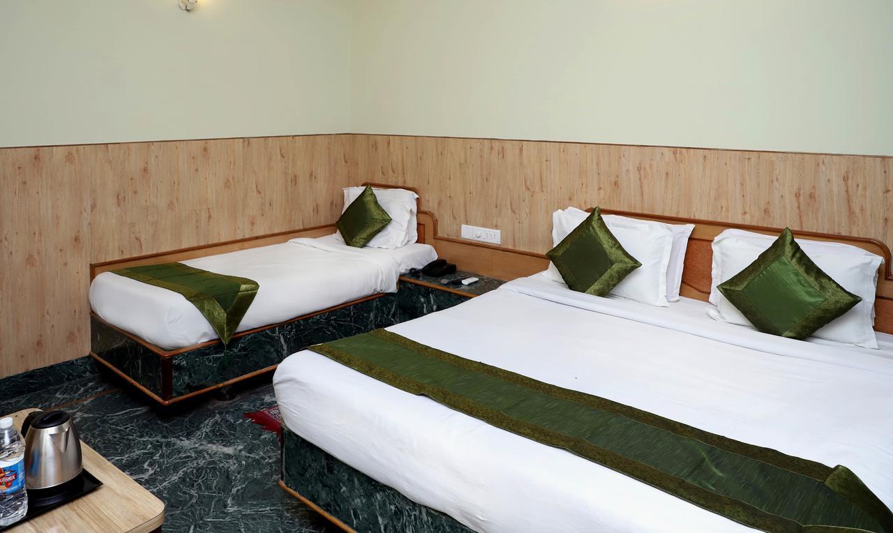 Oyo 22075 Hotel Bali Palace Katra  Dış mekan fotoğraf