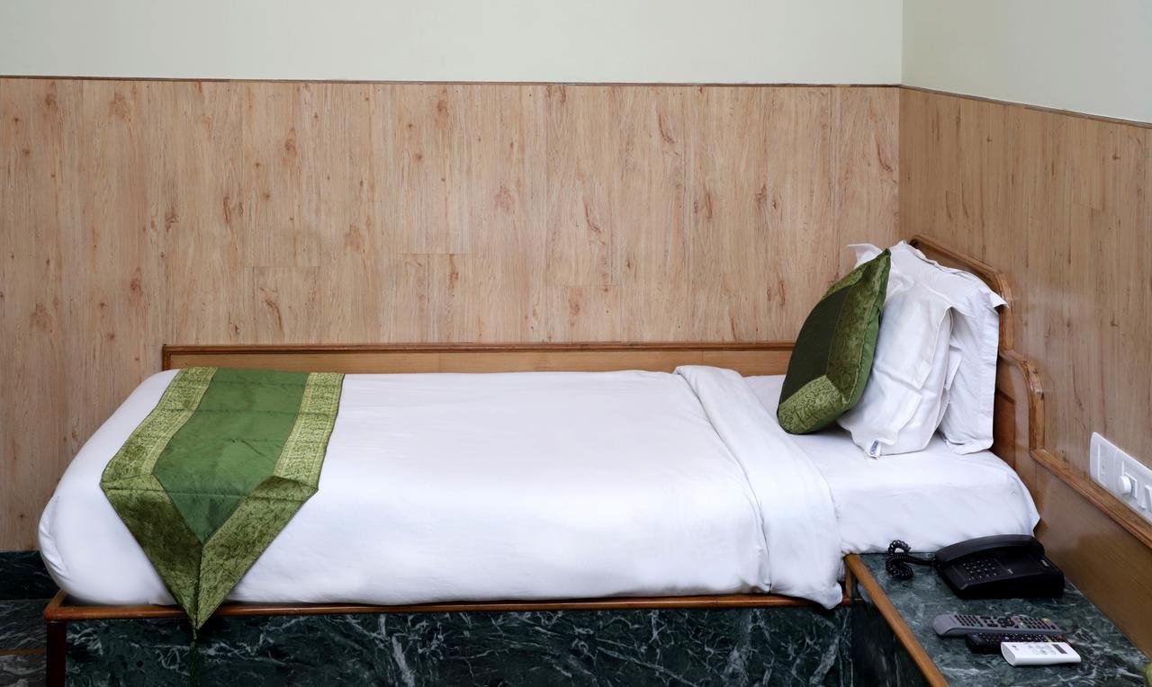 Oyo 22075 Hotel Bali Palace Katra  Dış mekan fotoğraf