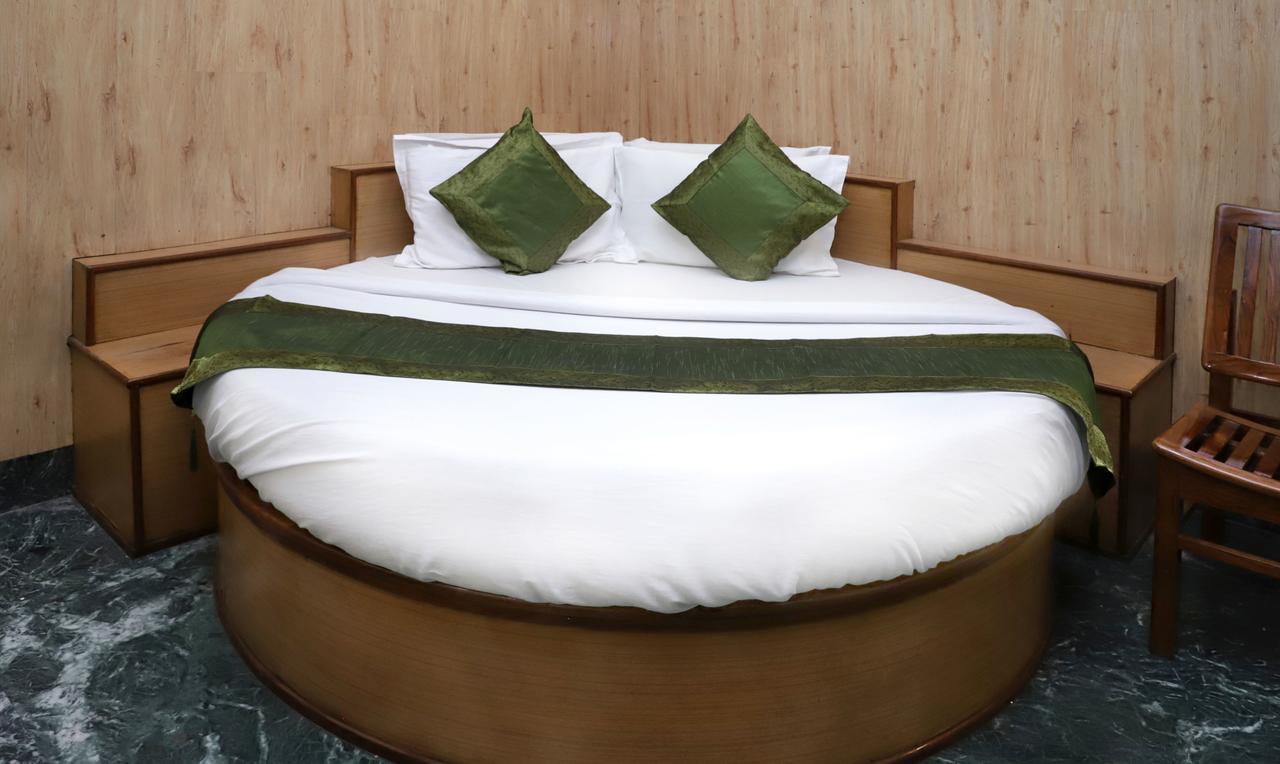 Oyo 22075 Hotel Bali Palace Katra  Dış mekan fotoğraf
