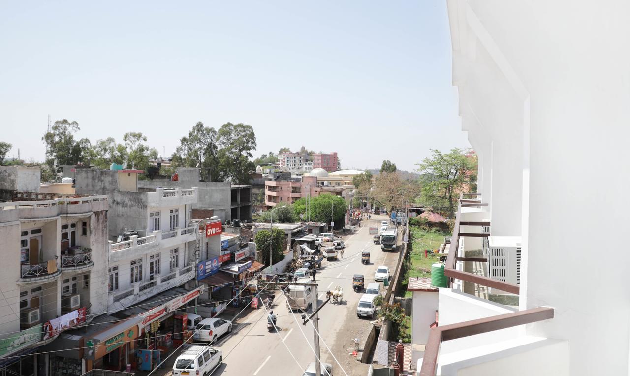 Oyo 22075 Hotel Bali Palace Katra  Dış mekan fotoğraf
