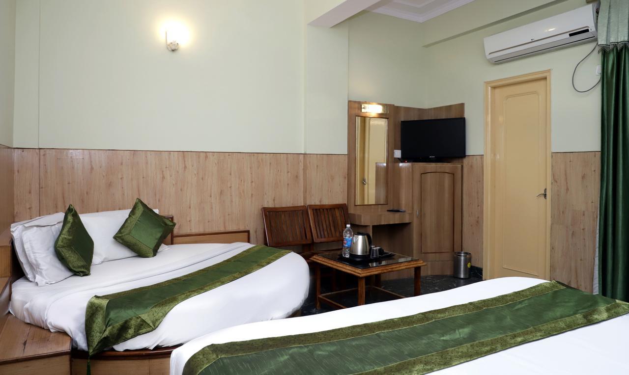 Oyo 22075 Hotel Bali Palace Katra  Dış mekan fotoğraf
