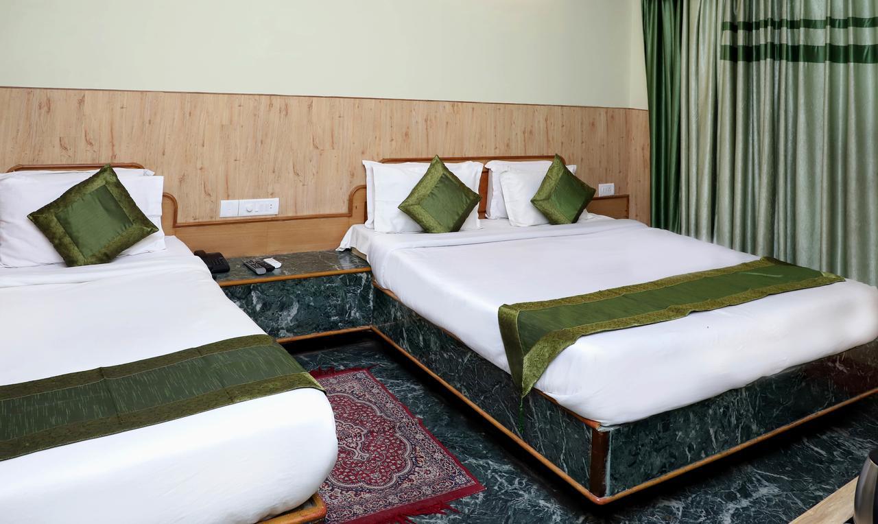 Oyo 22075 Hotel Bali Palace Katra  Dış mekan fotoğraf